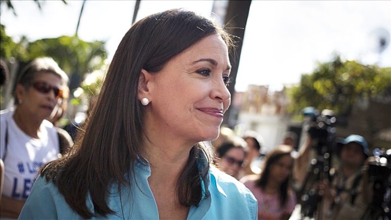 Donald Trump spune că şi-ar dori ca María Corina Machado, lidera opoziţiei, să se „implice” în Venezuela