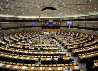 Parlamentul European condamnă incursiunile cu drone ale Rusiei în UE şi îşi exprimă solidaritatea faţă de toate statele vizate de astfel de incidente, inclusiv faţă de România