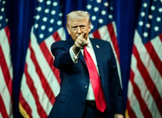 Donald Trump: Iranul şi-a luat prea mult timp pentru ca să negocieze şi va trebui să plătească preţul