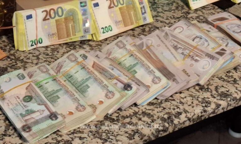 Two women suspected of trying to smuggle €3 million of watches, jewelry, money from Dubai into Romania