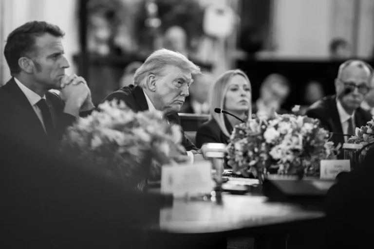 Cum testează Trump limitele puterilor sale prezidențiale