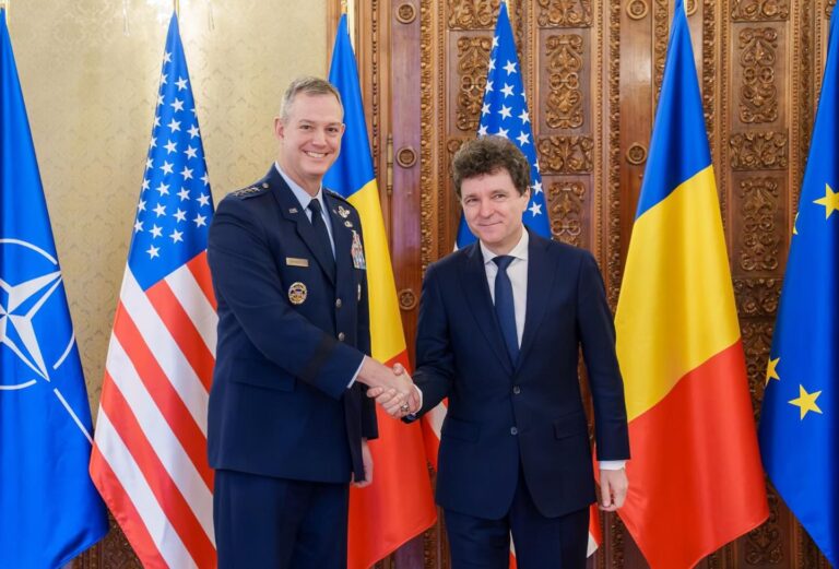 Generalul-șef al NATO: Problema Groenlandei este una politică. Ne concentrăm să apărăm Alianța
