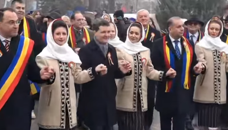 VIDEO | Nicușor Dan s-a prins în Hora Unirii: „24 ianuarie este un moment de reflecţie, de bucurie şi de mândrie”