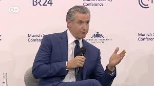 Democraţii americani au încercat să-i liniştească pe liderii europeni, la Munchen: „Trump va pleca în trei ani”