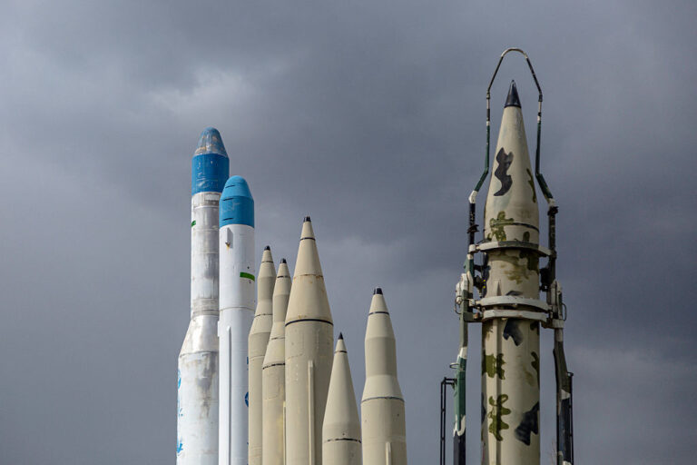 Serviciile secrete americane: Iranul ar avea nevoie de circa un an pentru a construi o armă nucleară