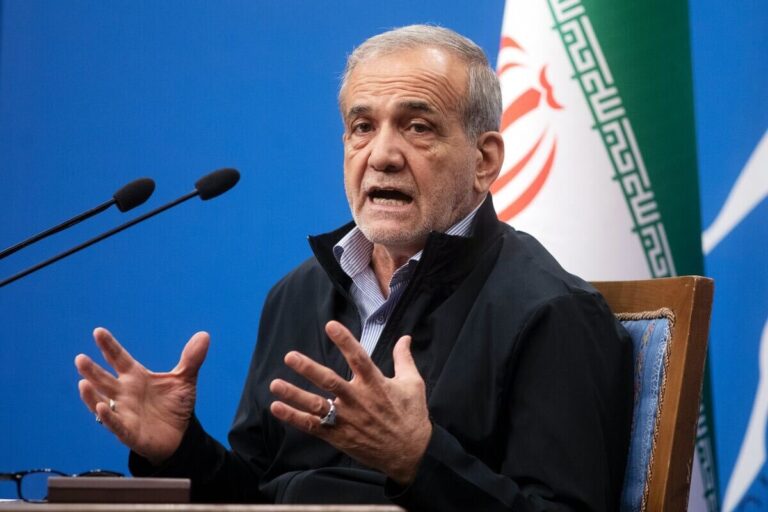 AFP: Preşedintele iranian „ordonă” începerea negocierilor cu SUA privind dosarul nuclear