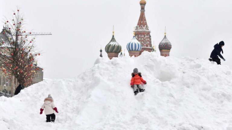 Strat de zăpadă de peste 80 cm la Moscova, un „record istoric”