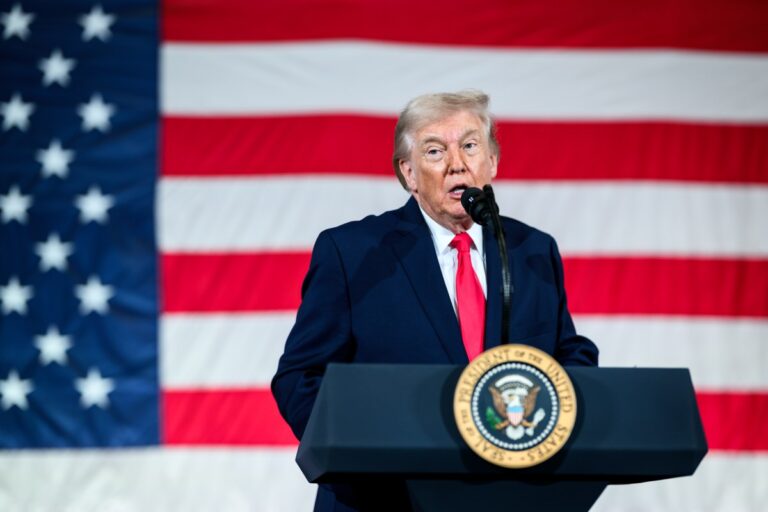Donald Trump nu mai există
