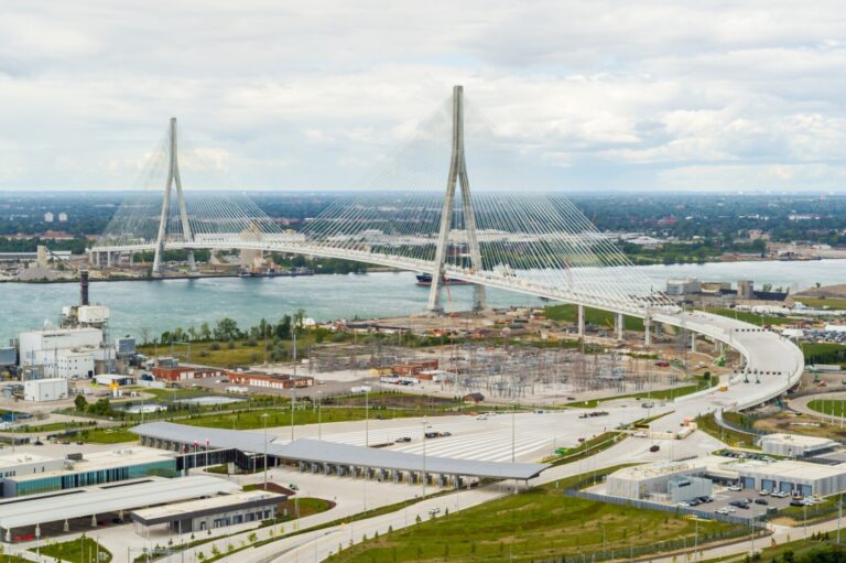 Premierul Canadei dă asigurări că situaţia Podului Detroit-Windsor ”va fi rezolvată”, în urma unei convorbiri cu Trump