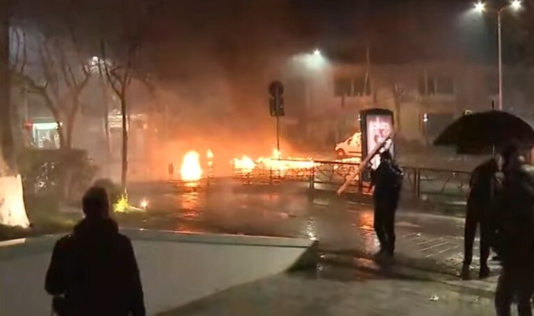 VIDEO | Proteste violente în Albania împotriva guvernului acuzat de corupție