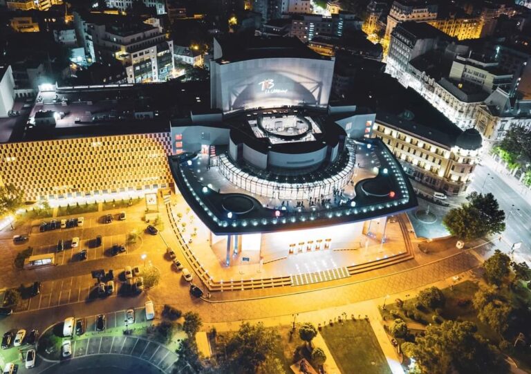 Actorii TNB vor protesta marţi faţă de un proiect pilot al Ministerului Culturii privind organizarea timpului de muncă