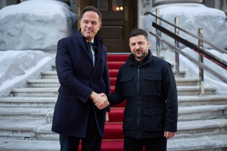 Mark Rutte le-a transmis parlamentarilor ucraineni că un acord pentru încheierea războiului va necesita „alegeri dificile”