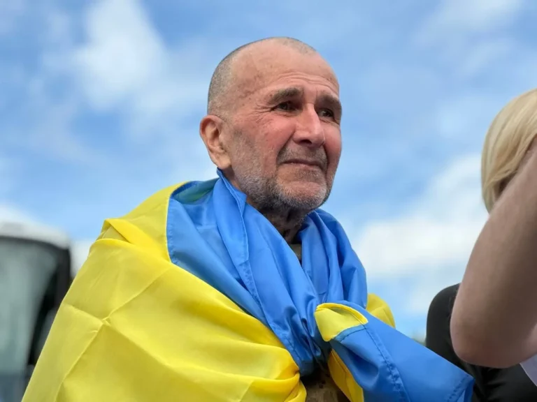 „Dimineața puneau emisiuni despre Hristos, iar seara te omorau în bătaie”. Fostul primar al Hersonului povestește anii de calvar ca prizonier la ruși