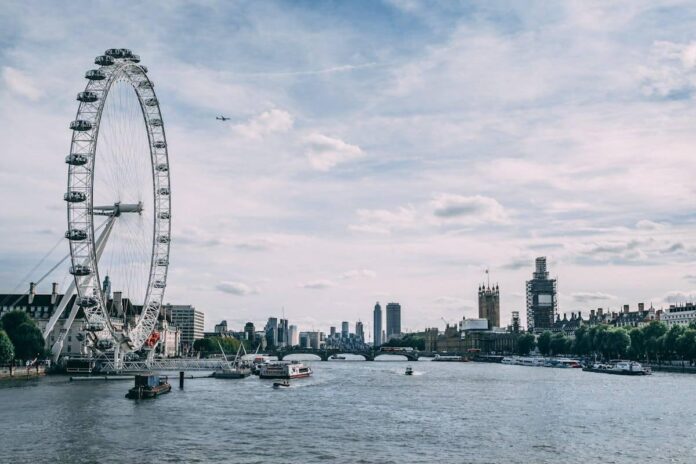 Cum să te bucuri de un city break londonez cu buget redus Sursa foto: Chait Goli pe Pexels.com