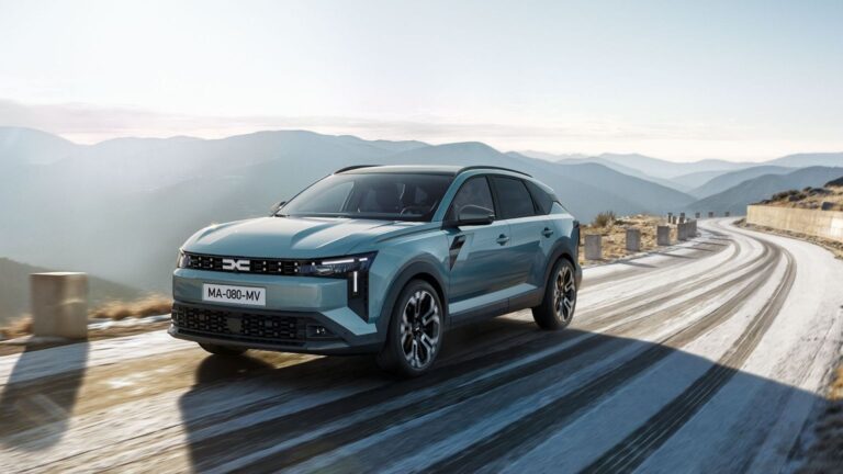 VIDEO | Dacia a dezvăluit modelul Striker și planul strategic până în 2030: 4 modele 100% electrice în următorii cinci ani şi un nou capitol pentru Sandero