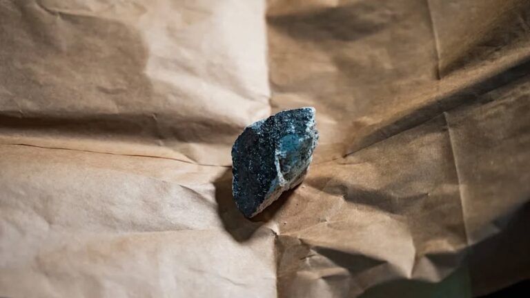 Un meteorit avariază mai multe case în oraşul german Koblenz, un fenomen observat în cinci landuri, în care poliţia a fost copleşită de apeluri