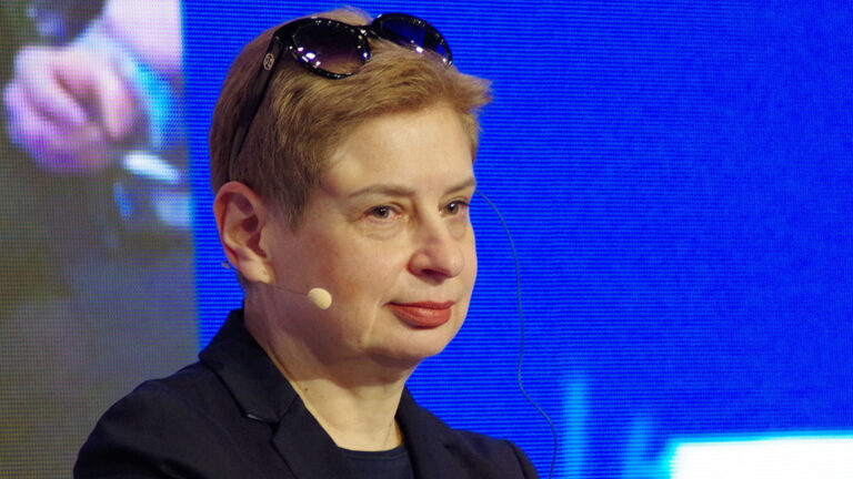 Rusia o desemnează pe strănepoata liderului sovietic Hruşciov drept „agent străin”
