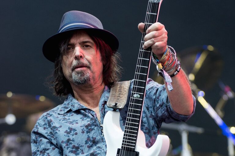 VIDEO | Phil Campbell, chitaristul trupei Motorhead, a murit la 64 de ani