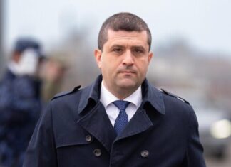 VIDEO | Radu Miruţă a găsit un „atelier de ciocolată” și un „hotel” într-o clădire a Ministerului Transporturilor