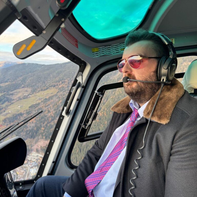 Victor Micula, fiul omului de afaceri Viorel Micula, scapă definitiv de închisoarea cu executare, în dosarul privind accesarea fără drept a bazei de date a MAI