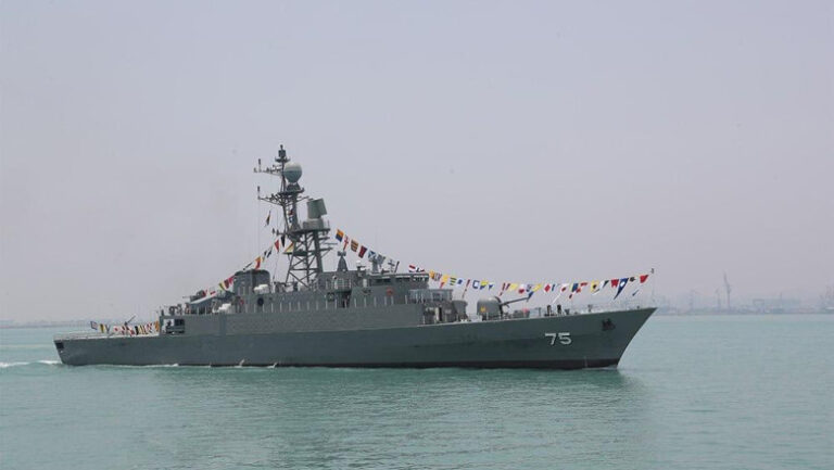 Un submarin al SUA a scufundat o navă de război iraniană în Oceanul Indian: Cel puțin 80 de morți