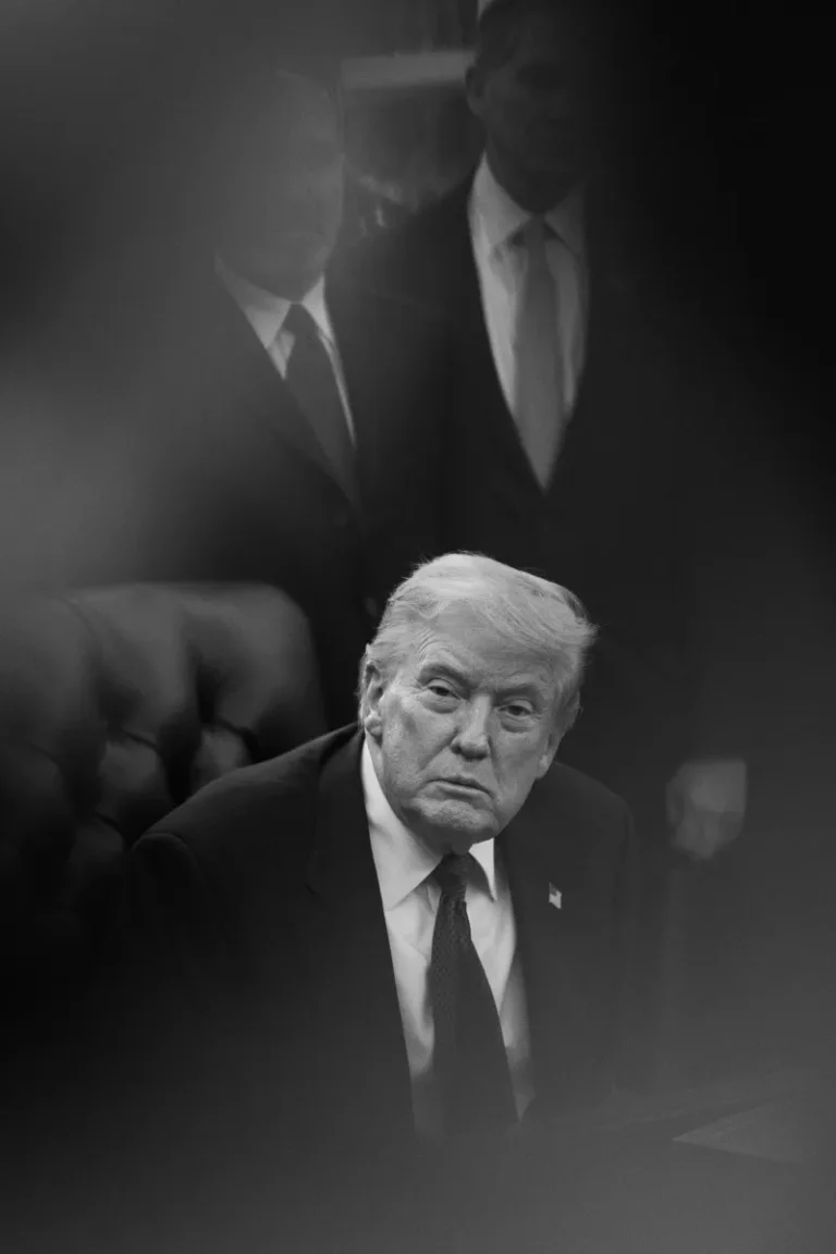 Toți dintr-o lovitură. Fereastra de oportunitate care l-a împins pe Trump să ordone atacul din 28 februarie – The Guardian