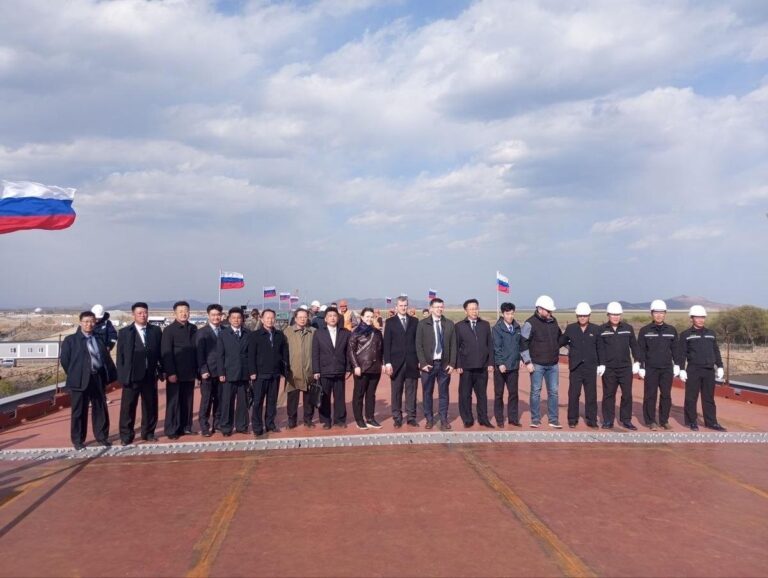 Rusia şi Coreea de Nord inaugurează prima lor legătură rutieră, un pod. ”Circulaţia urmează să înceapă în această vară”, anunţă Moscova