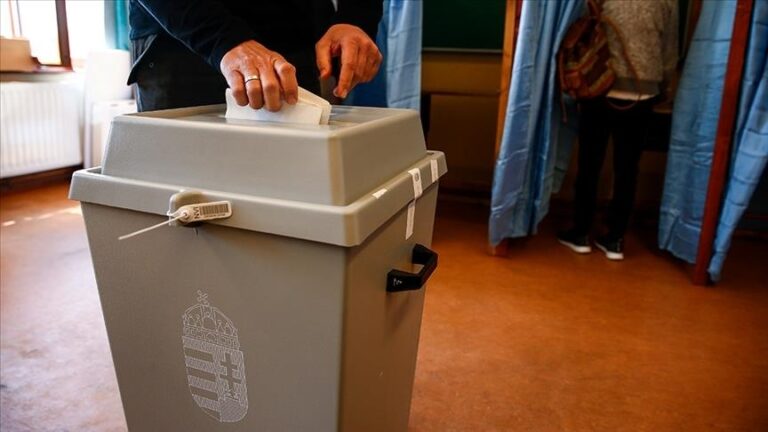 Ungaria | A început votul într-un scrutin parlamentar ce ar putea pune capăt guvernării Orban
