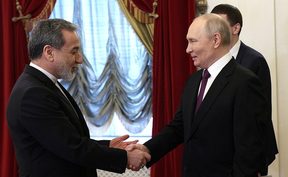 Rusia apără blocajul impus de Iran în Strâmtoarea Ormuz