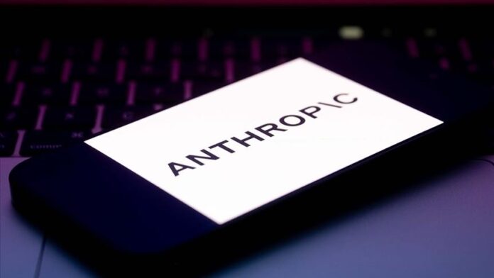 Anthropic a lansat modelul de inteligenţă artificială Claude Fable 5 pentru clienţii corporate şi pentru abonaţii plătitori