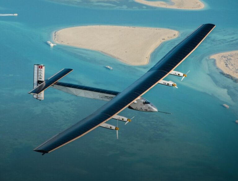 Avionul revoluționar al exploratorului Bertrand Piccard s-a prăbușit în ocean