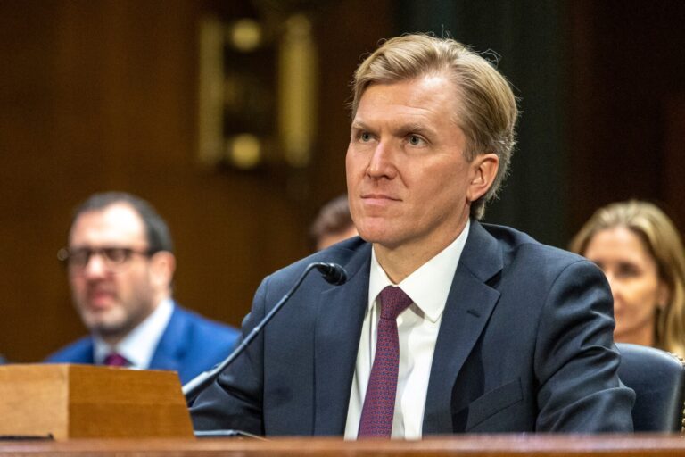 Administraţia Trump îşi suspendă participarea la Comisia Permanentă Mixtă de Apărare SUA-Canada
