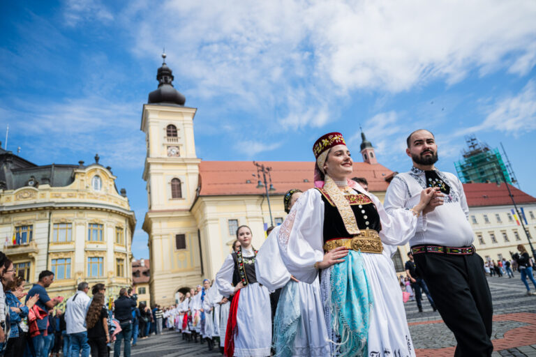 PHOTOS | Thousands join Saxon May Festival celebrations in heart of Transylvania