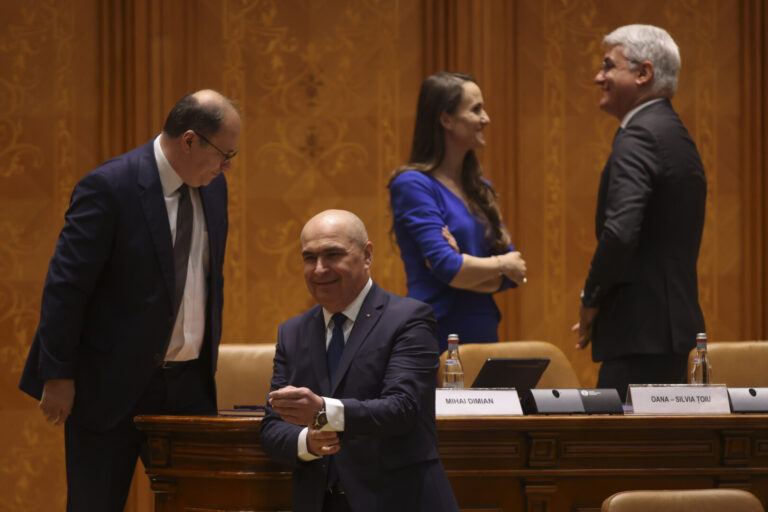 FOTO | Criza politică din România, discutată de Universul.net la postul de radio Monocle din Marea Britanie