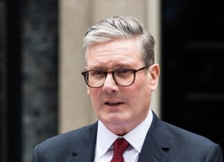 Premierul Starmer a prezentat scuze pentru scandalul adopțiilor forțate petrecute zeci de ani în Regatul Unit