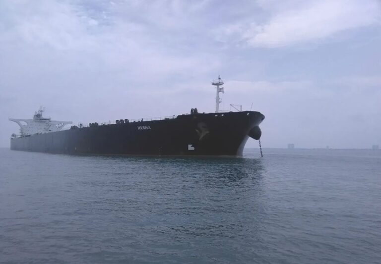 CENTCOM anunţă că a ”neutralizat” un petrolier gol, Hasna, sub pavilion iranian, care a încercat să forţeze blocada americană impusă porturilor iraniene