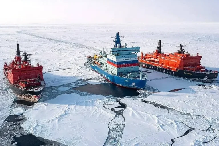O gheață subțire: echilibrul delicat al Rusiei și Chinei în Arctica