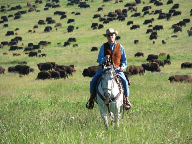 Ted Turner, fondatorul reţelei americane CNN, a murit la vârsta de 87 de ani