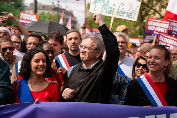 Generația Z din Franța, îndrăgostită de un socialist radical de 74 de ani