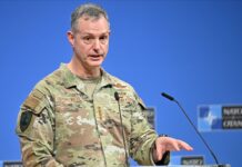 NATO | SUA cer aliaților europeni și Canadei să își crească rapid contribuția la forțele aeriene și navale