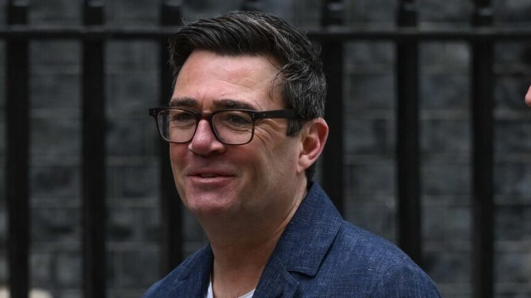 Andy Burnham îşi anunţă pe X candidatura la succesiunea lui Keir Starmer
