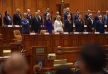 Presa internaţională: Criza politică se adânceşte în România după ce parlamentarii au respins noul guvern