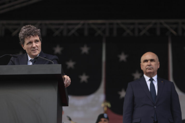 PHOTOS | Romania’s Nicusor Dan evokes Western values, warns against Russian aggression at Independence Day celebration