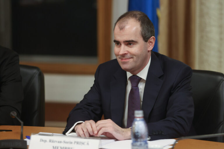 Răzvan Prișcă: „Sunt deputat PNL şi îl susţin pe Adrian Veştea”