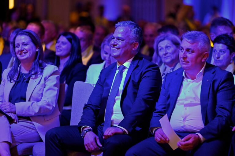 Un lider liberal din teritoriu indică o „contradicție evidentă” după cenzurarea deciziilor PNL anti-Veștea. Și dă un exemplu grăitor