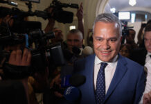 PSD așteaptă o decizie a UDMR pentru a discuta apoi cu premierul desemnat Adrian Veştea