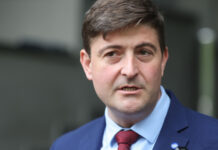 Deputat USR: ‘Constituția este foarte clară: Desemnarea prim-ministru trebuieprecedată de consultarea partidelor parlamentare