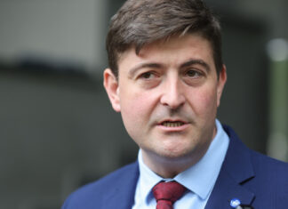Deputat USR: Constituția este foarte clară: Desemnarea prim-ministru trebuieprecedată de consultarea partidelor parlamentare