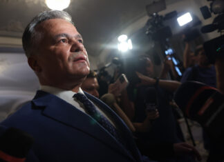 Politolog: Scad dramatic şansele ca Guvernul Veştea să fie învestit