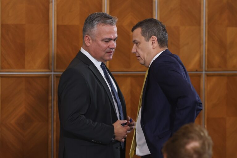 Fără învestire prea curând pentru Guvernul Veștea. Grindeanu: L-am informat că decizia PSD de a intra sau nu se mai lasă aşteptată